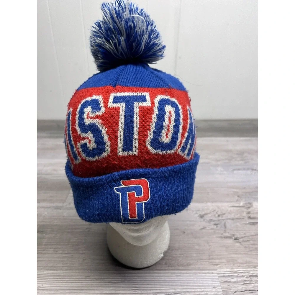 Detroit Pistons Knit Hat Pom Pom Beanie‎ Youth Winter Hat Spell Out